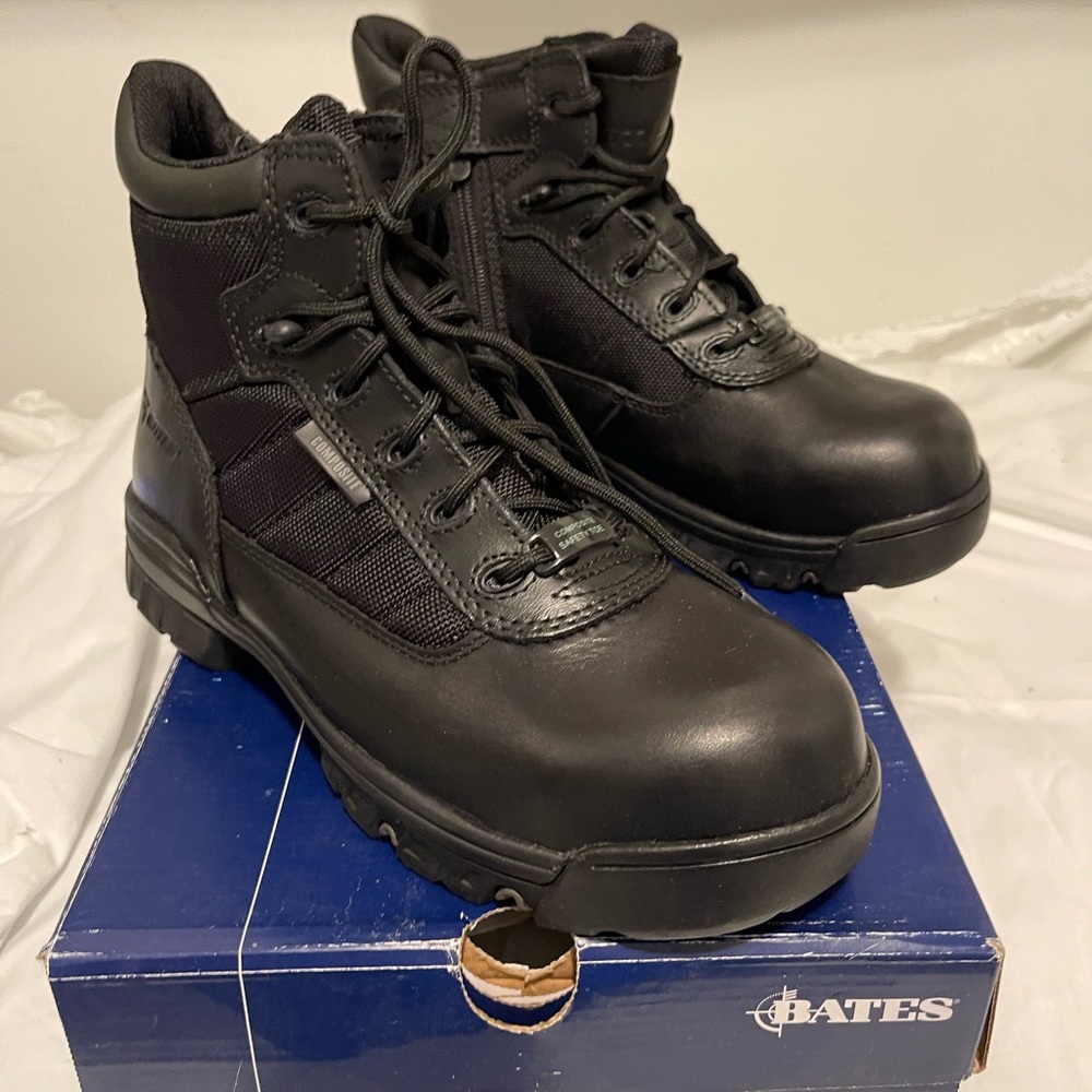 Bated men’s tactical boots.